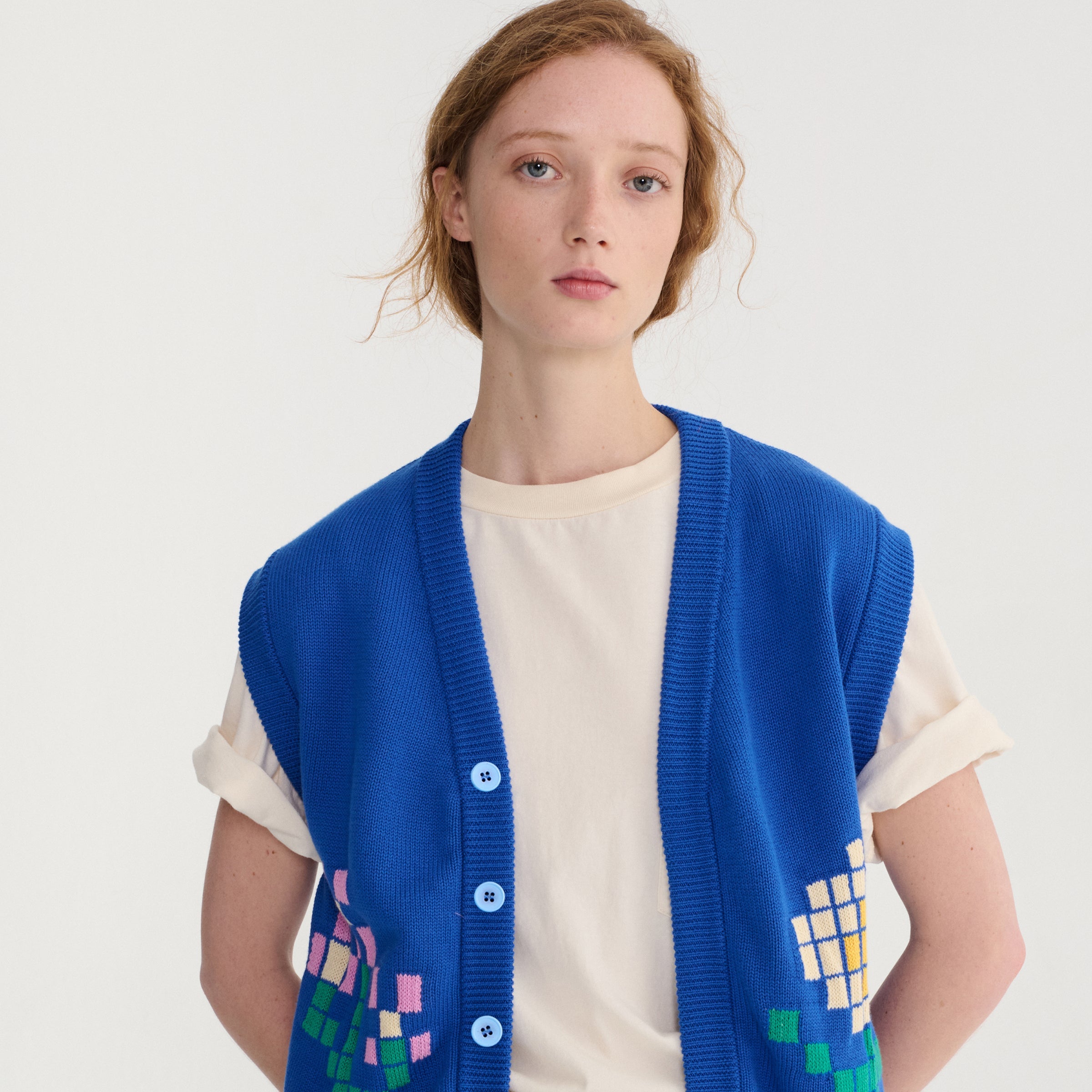 Adult Weste Pixel Flowers Blue