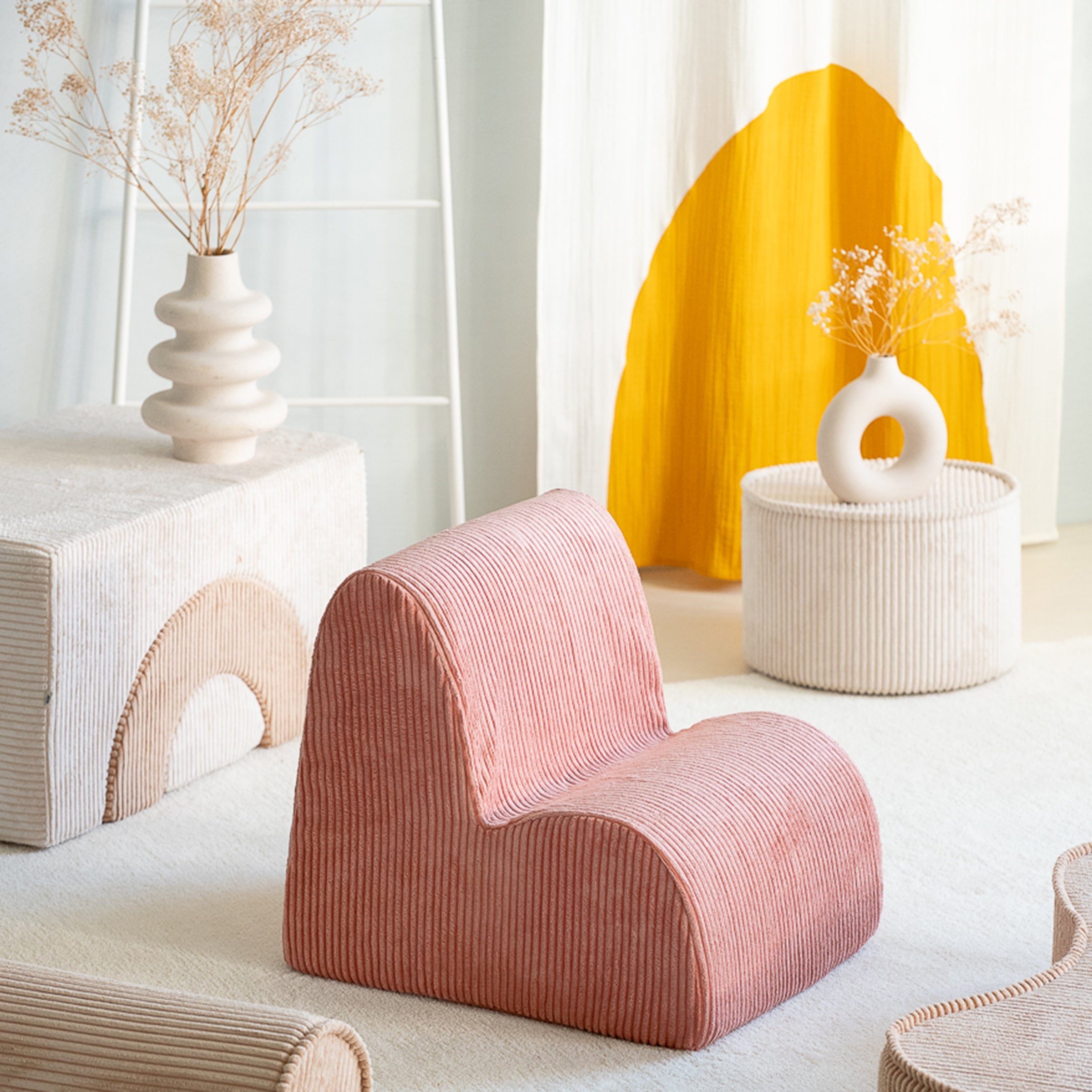 Mousse rose Cloud Chair