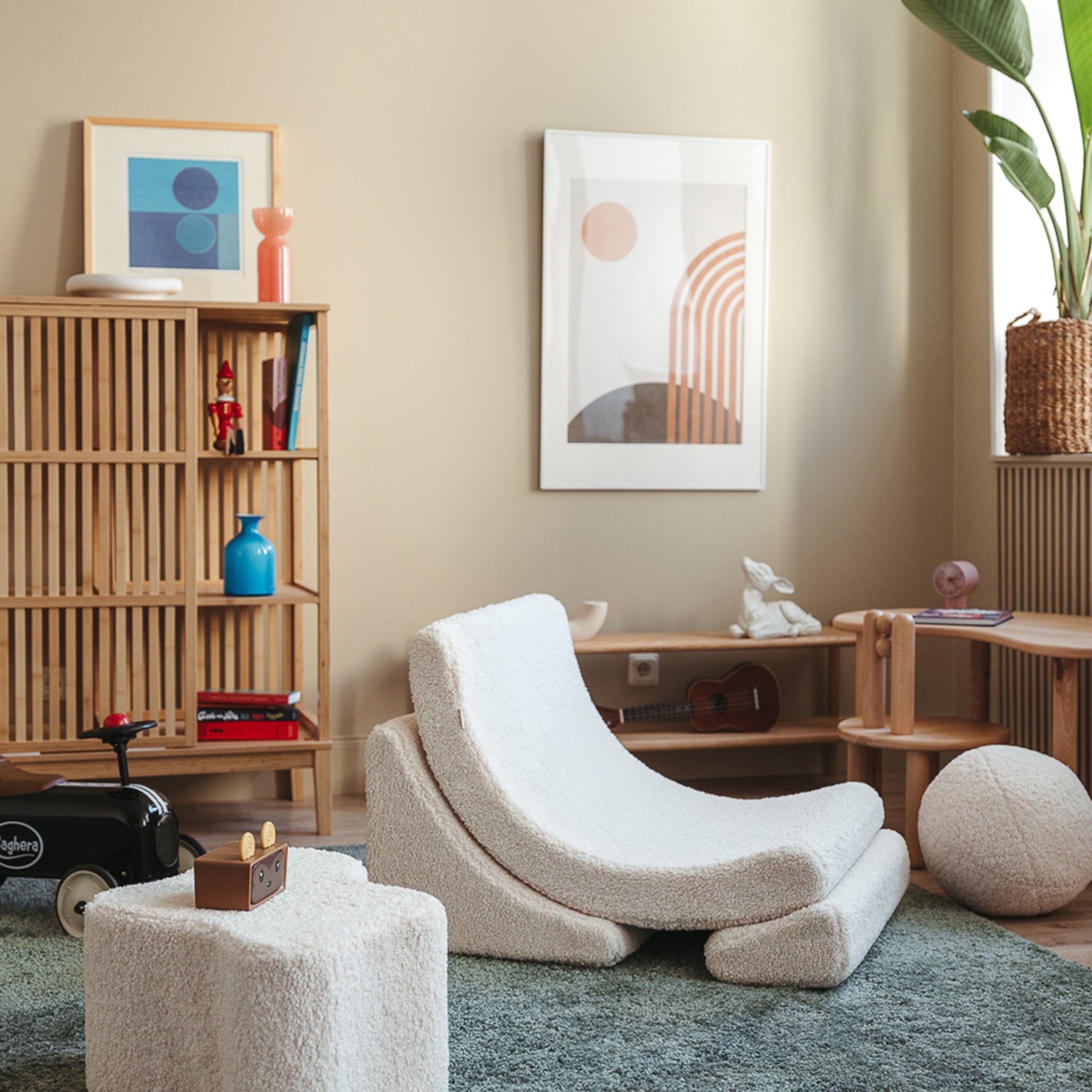 Cream White Moon Chair