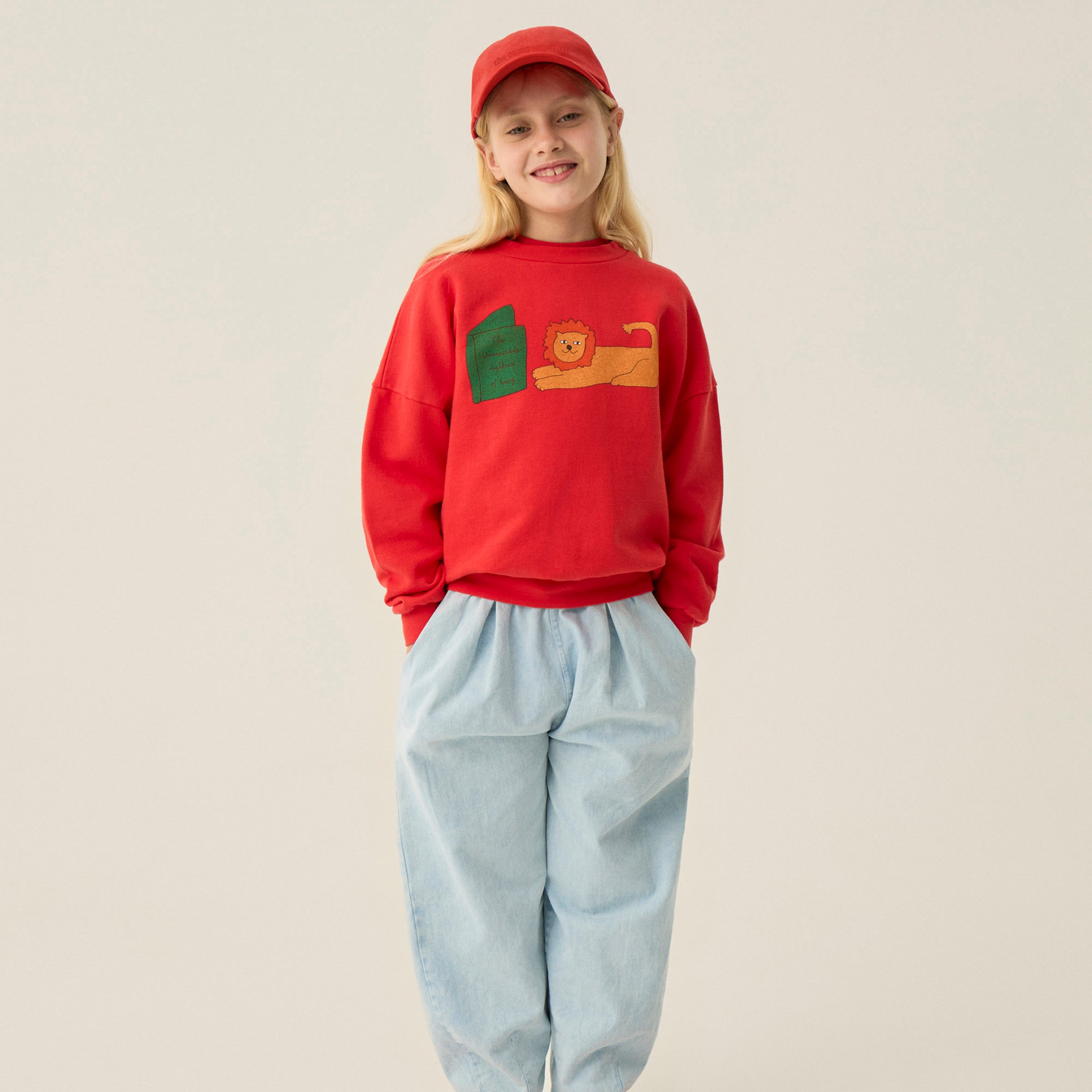 Sweatshirt Reading Lion Red