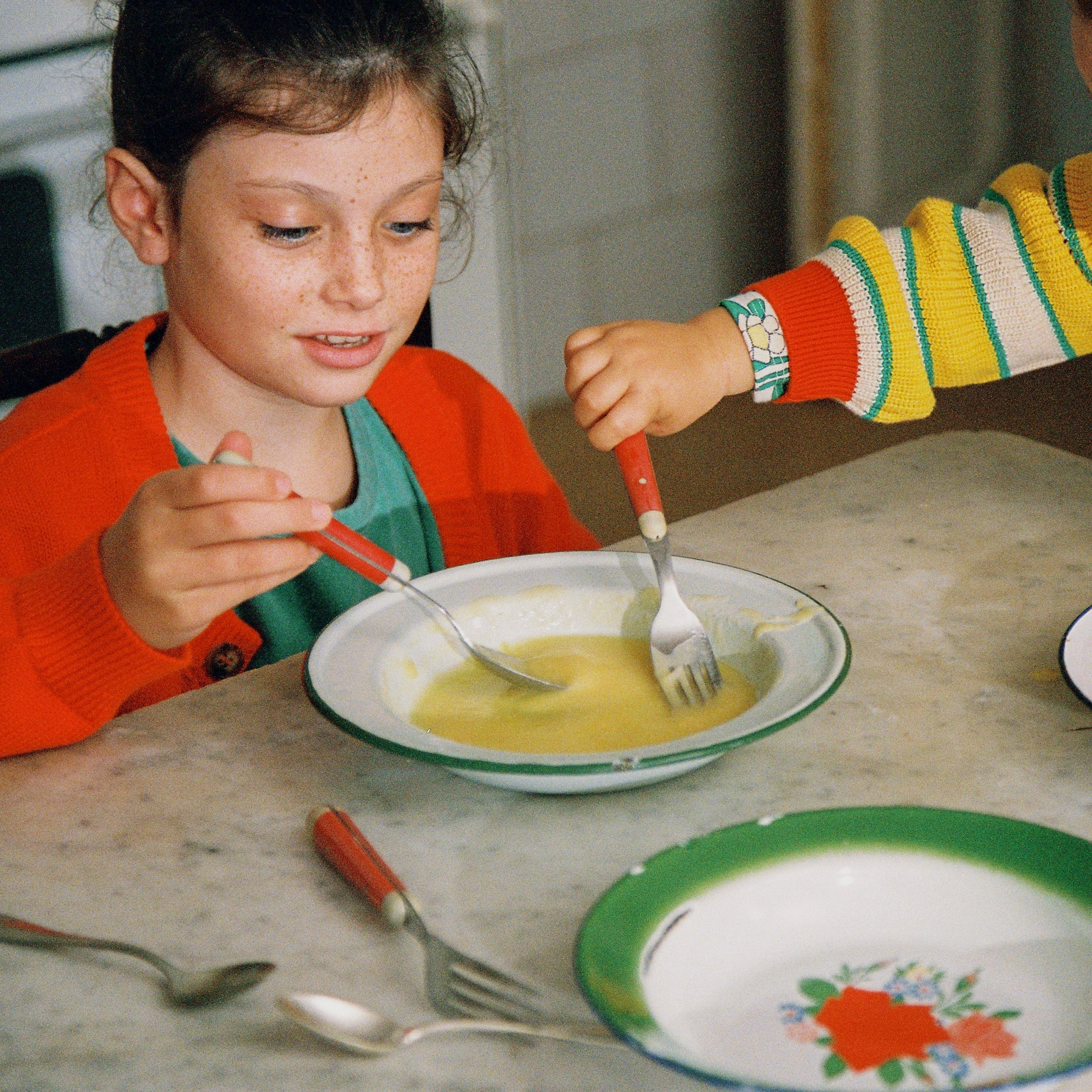 Cardigan Pixel Daisy Red