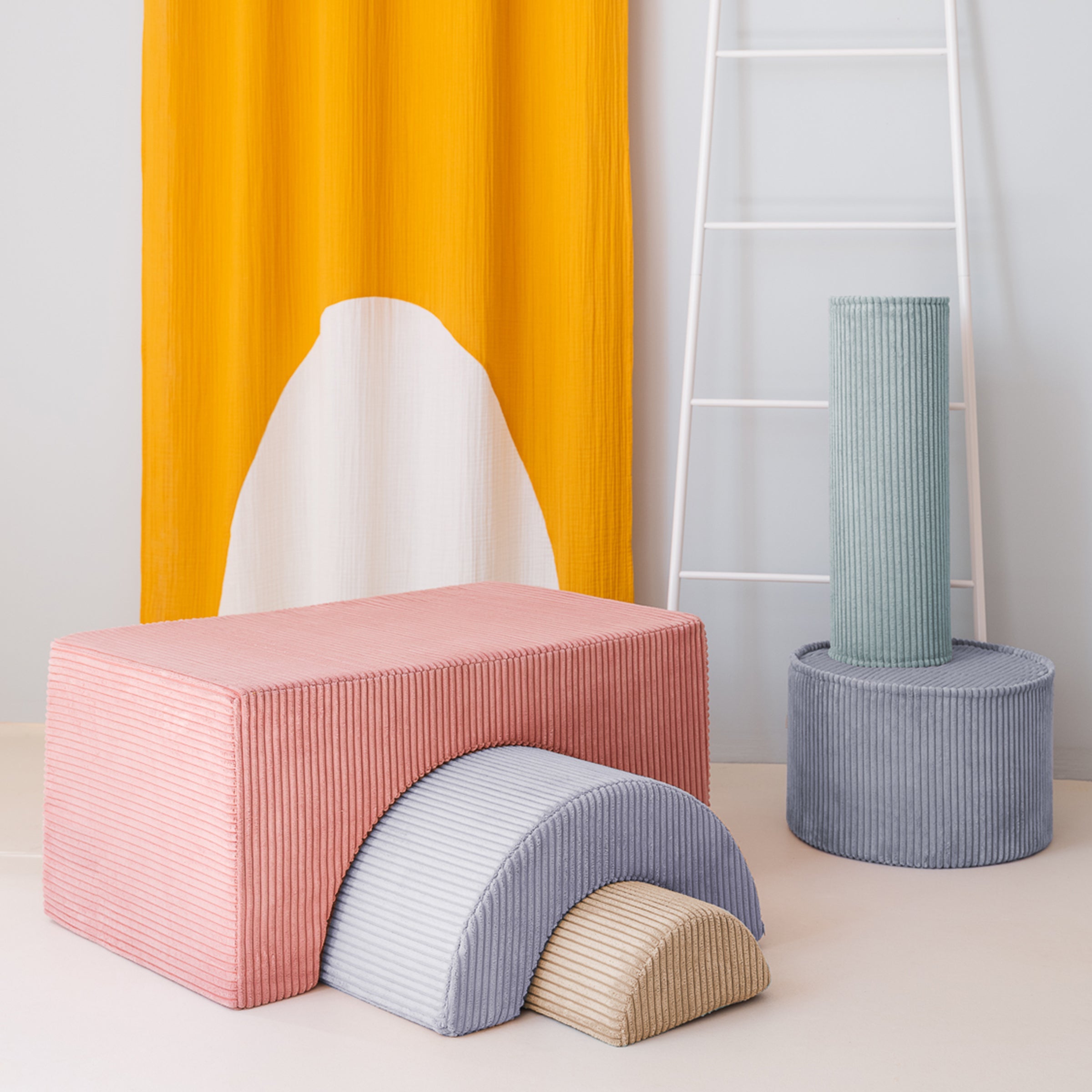 Set de jeu rose mousse arc-en-ciel