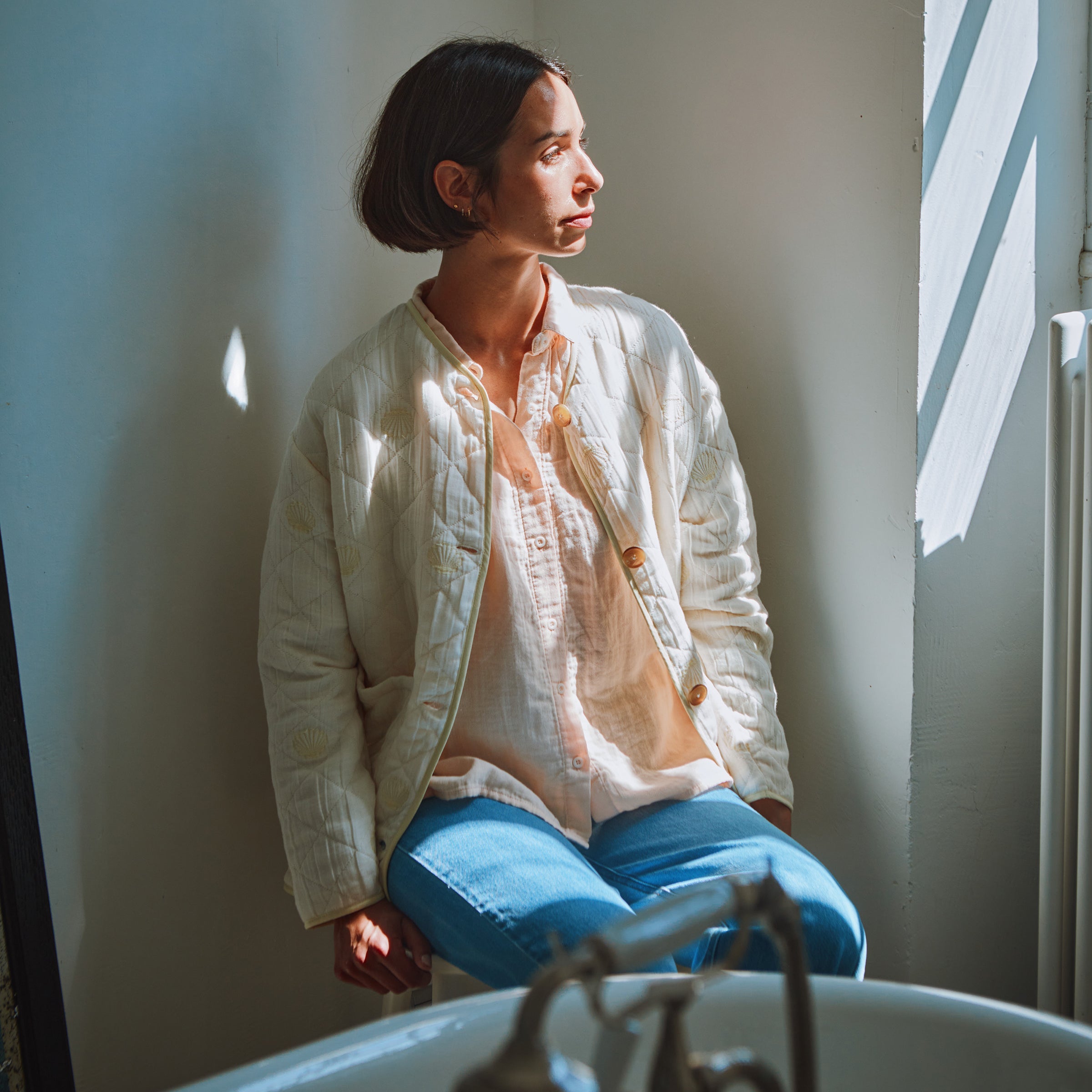 Adulte Veste Sans Manches Cercis Pastel Yellow + Almond Milk Shell Embroidery