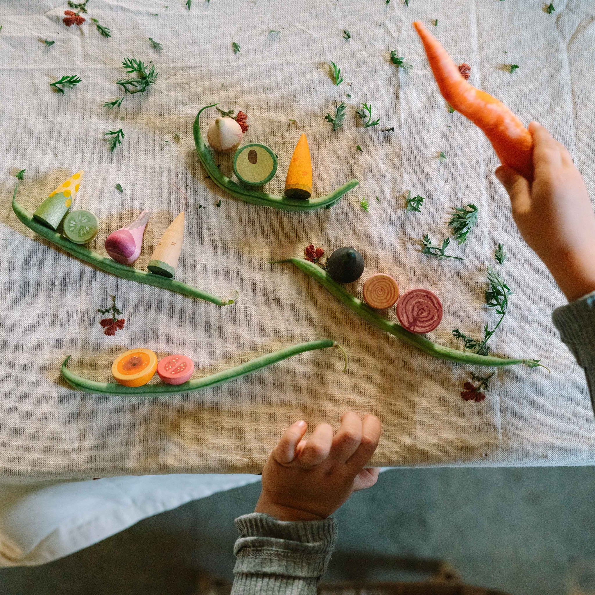 Wooden figures vegetables Grapat