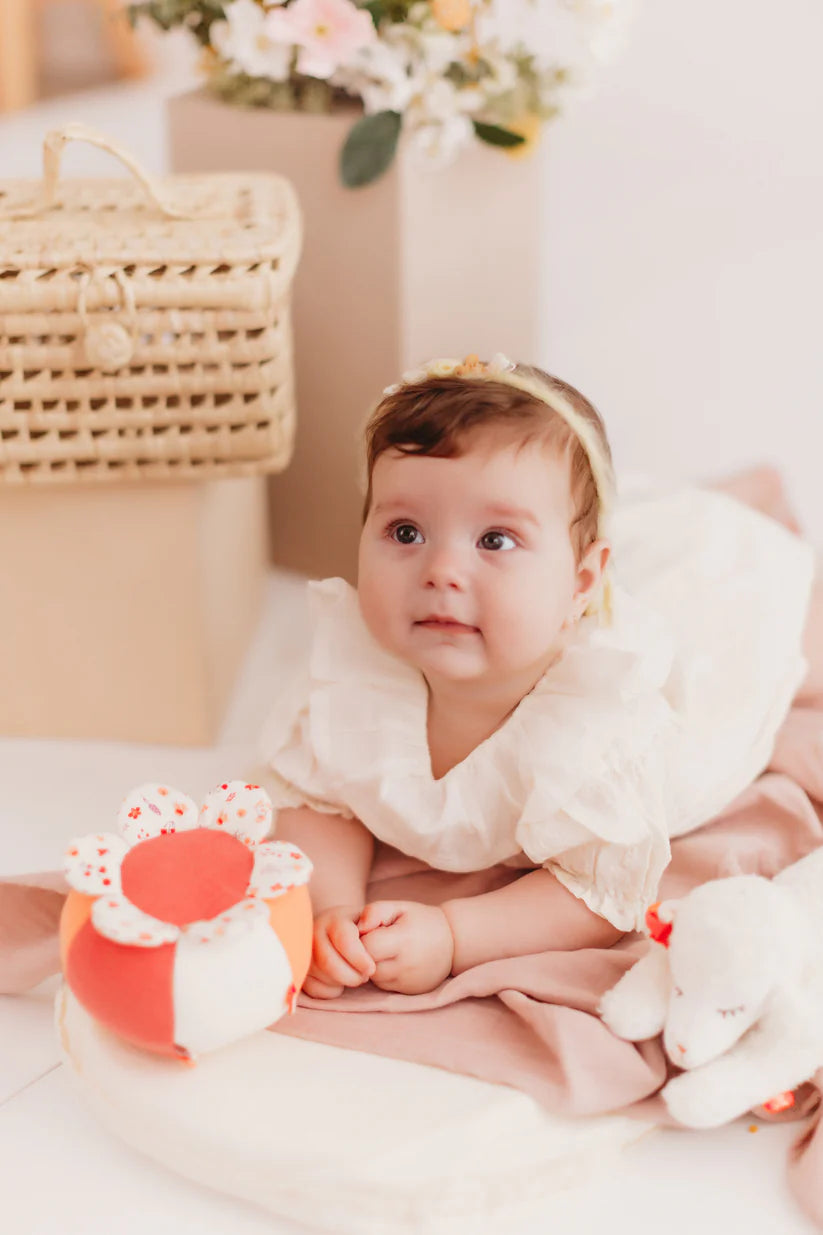 Flower rattle ball