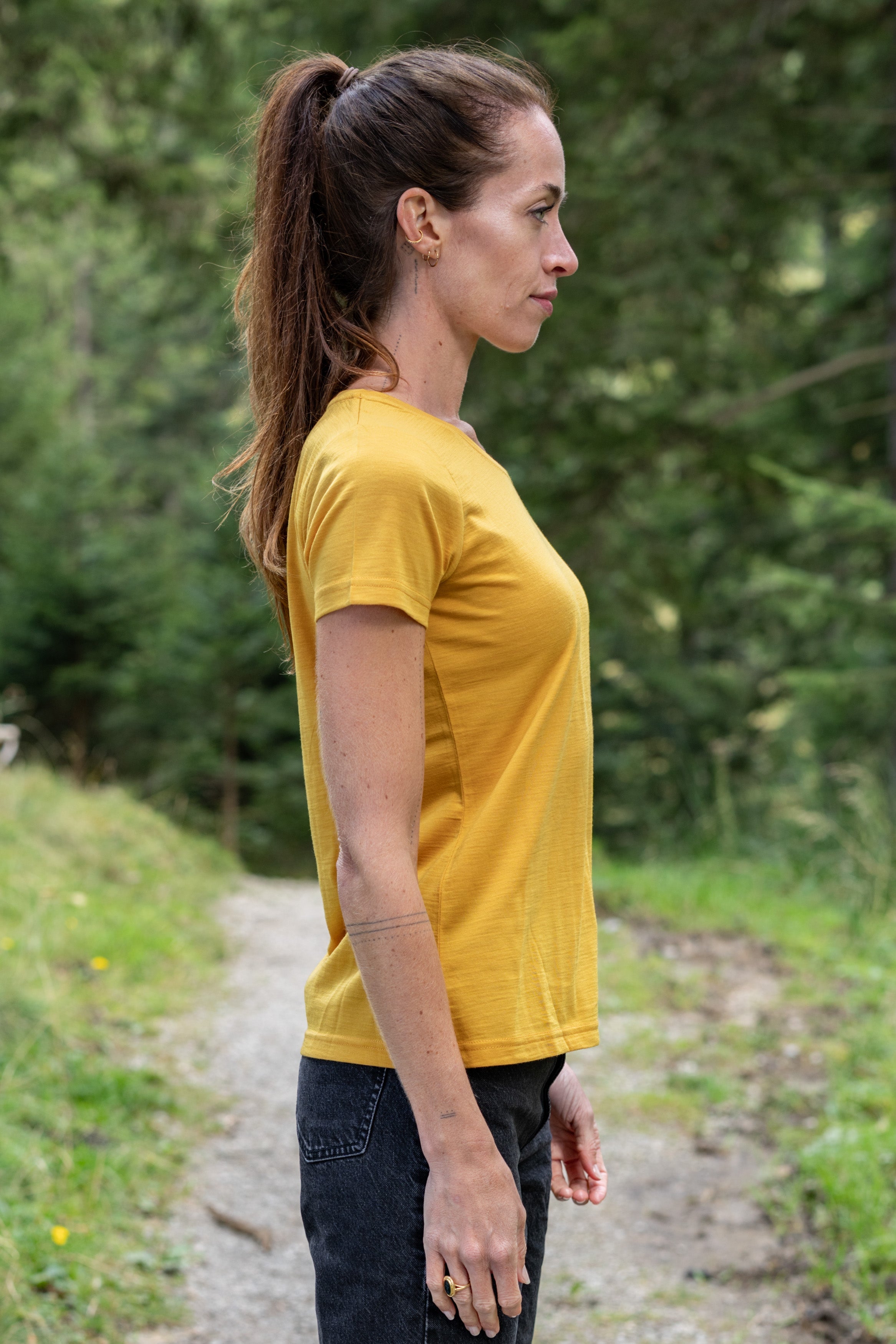 Women's T-shirt Amanda Merino harvest gold