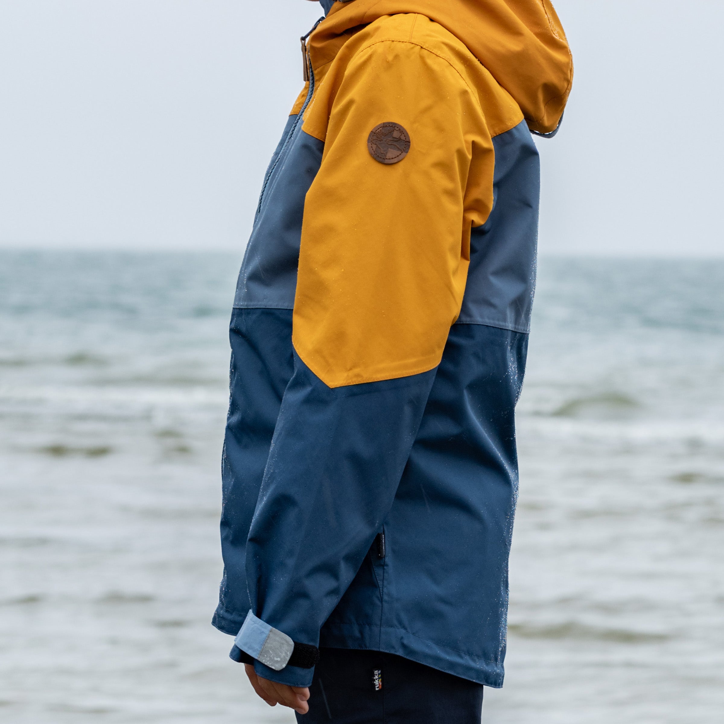 Wynn children's rain jacket inca gold