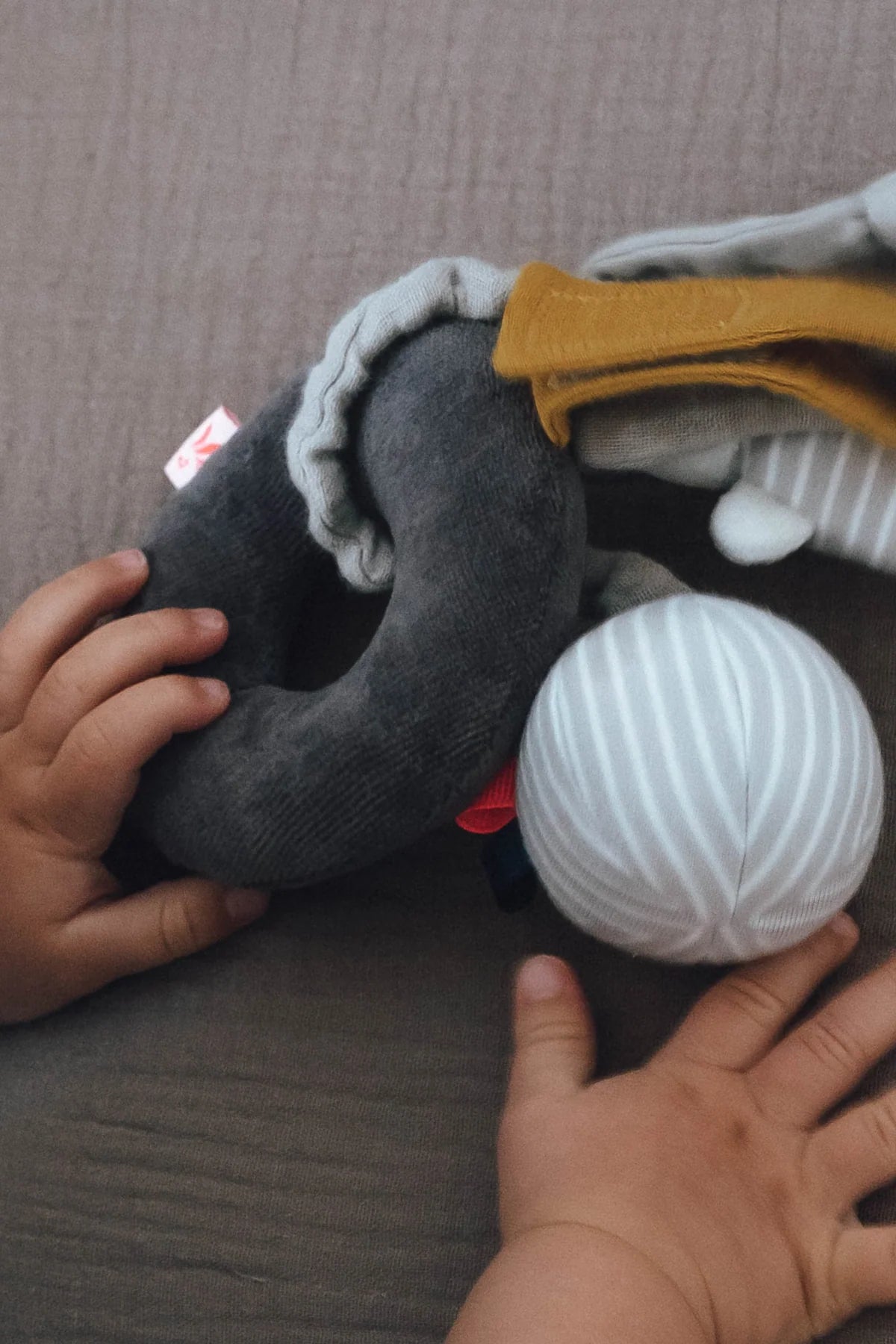 Minimobile Hase Grau (GOTS)