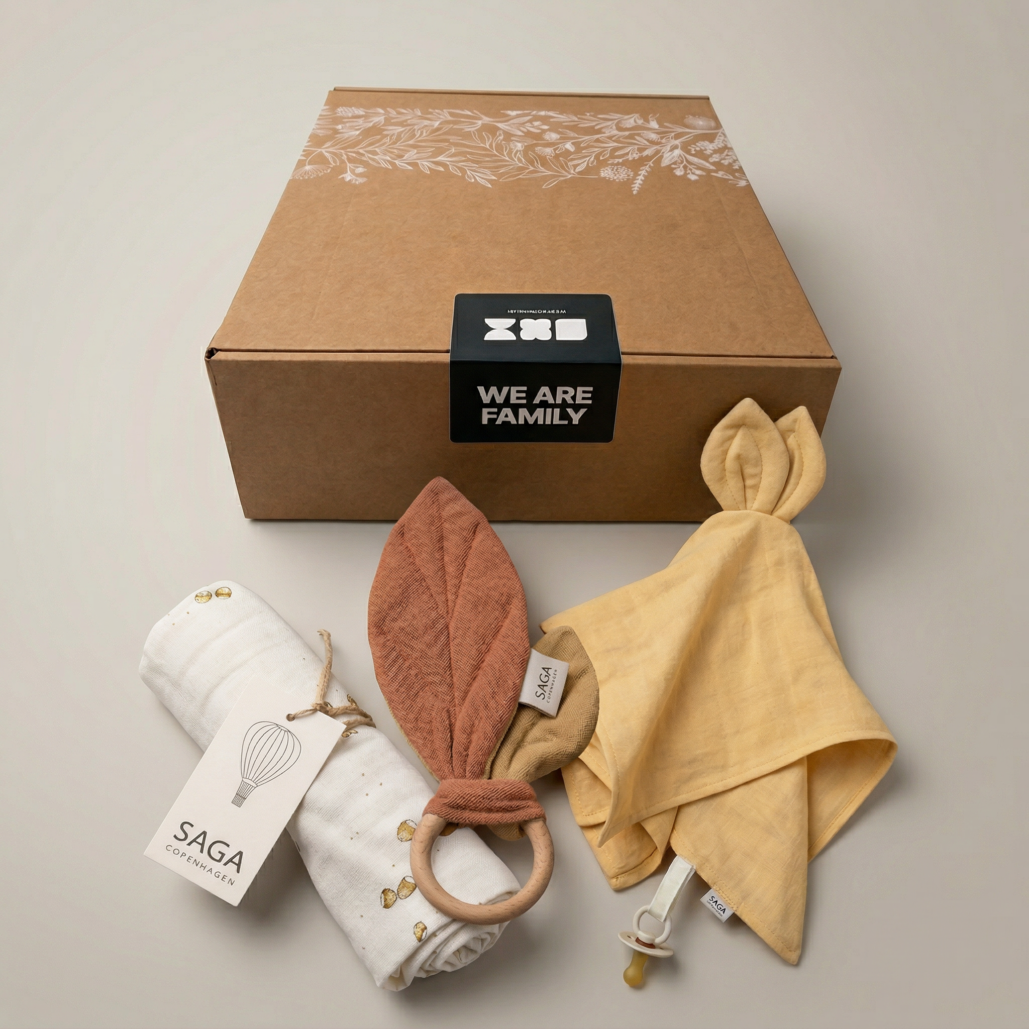 Geschenkbox Geburt Ocre mit Gutschein