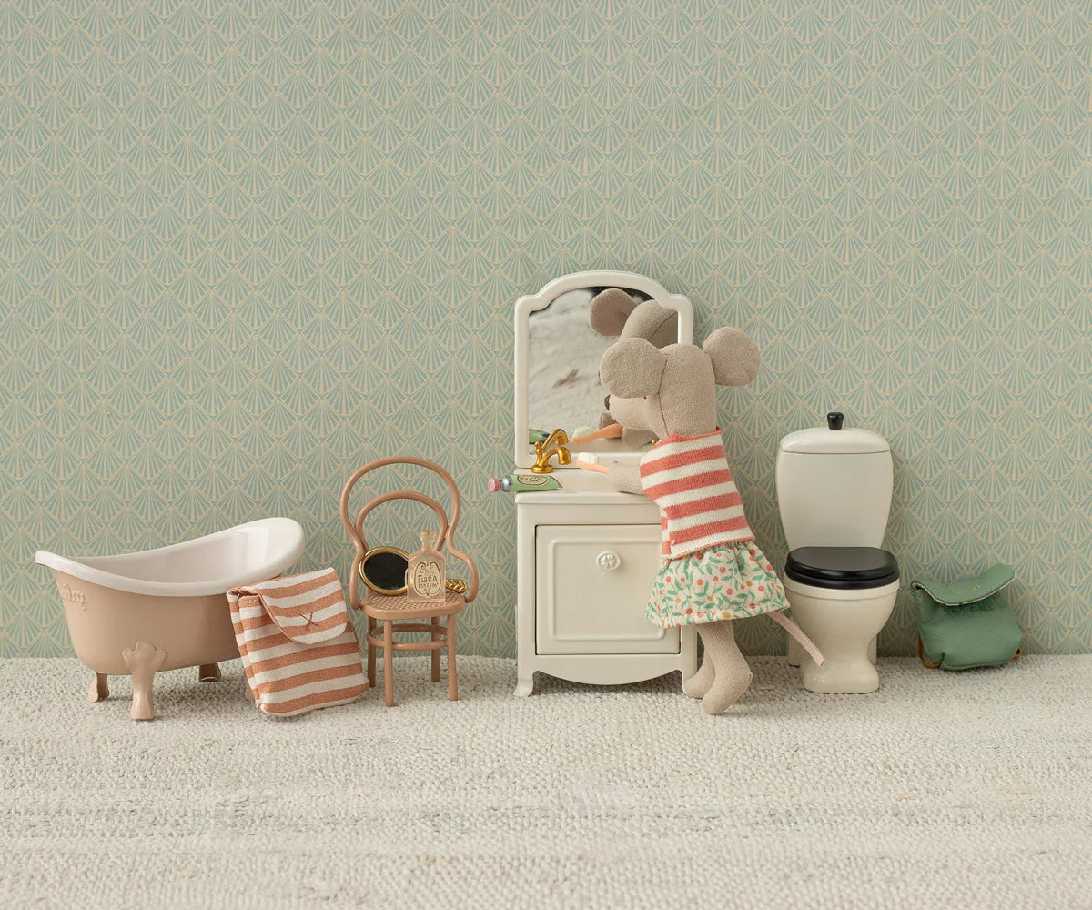Maileg tricycle mouse big sister green