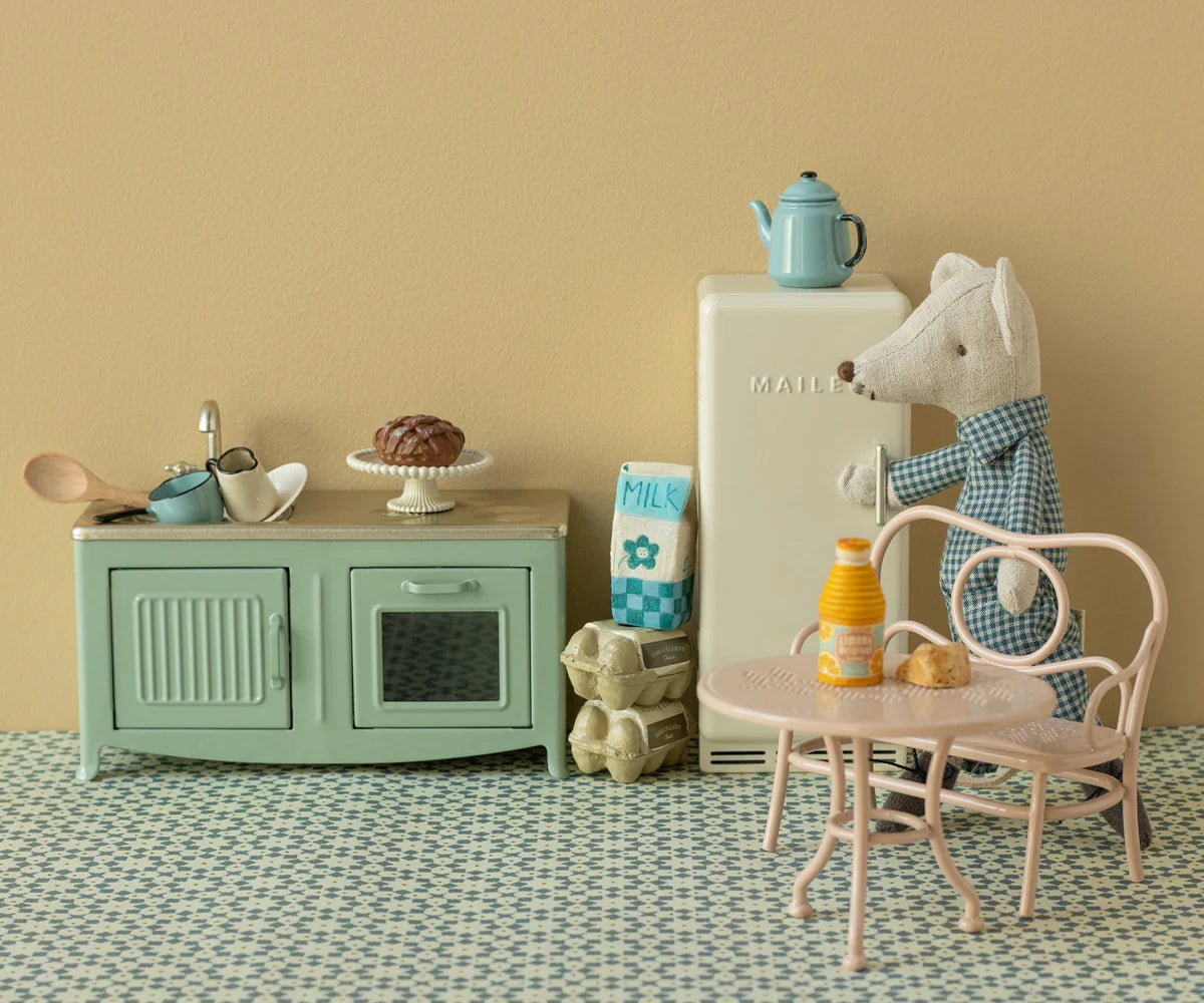 Maileg kitchen mouse mint