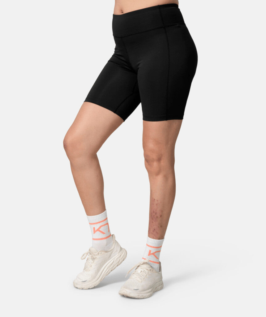 Ava 8-Inch Black Shorts