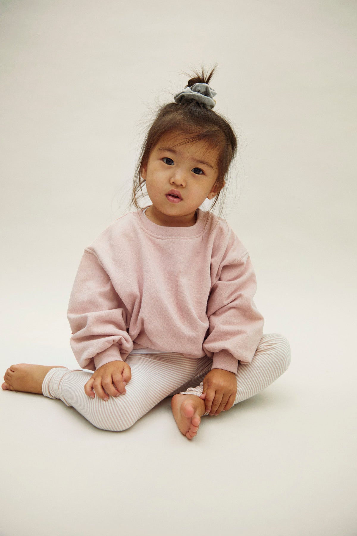Dropped-Shoulder Sweatshirt, GOTS, Faded Pink / Dropped-Shoulder Sweater, GOTS, Faded Pink