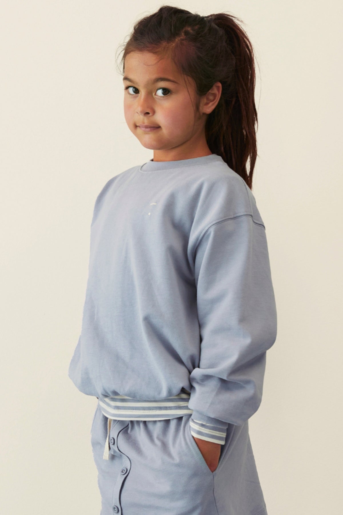 Sweat-shirt à épaules tombantes GOTS gris pierre / Pull à épaules tombantes GOTS gris pierre