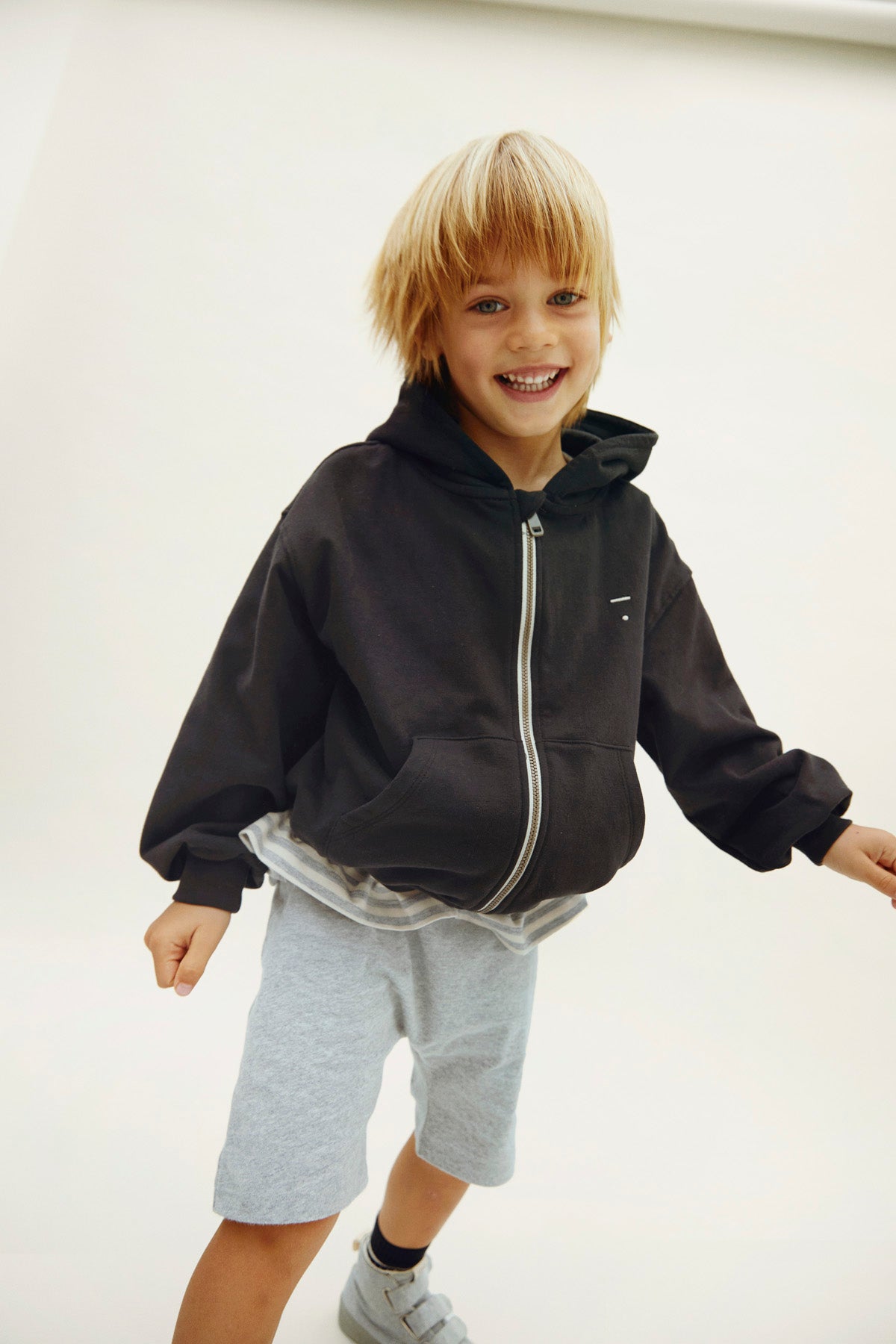 Hoodie with Zipper, GOTS Pirate Black / Hooded Cardigan with Zipper, GOTS Pirate Black