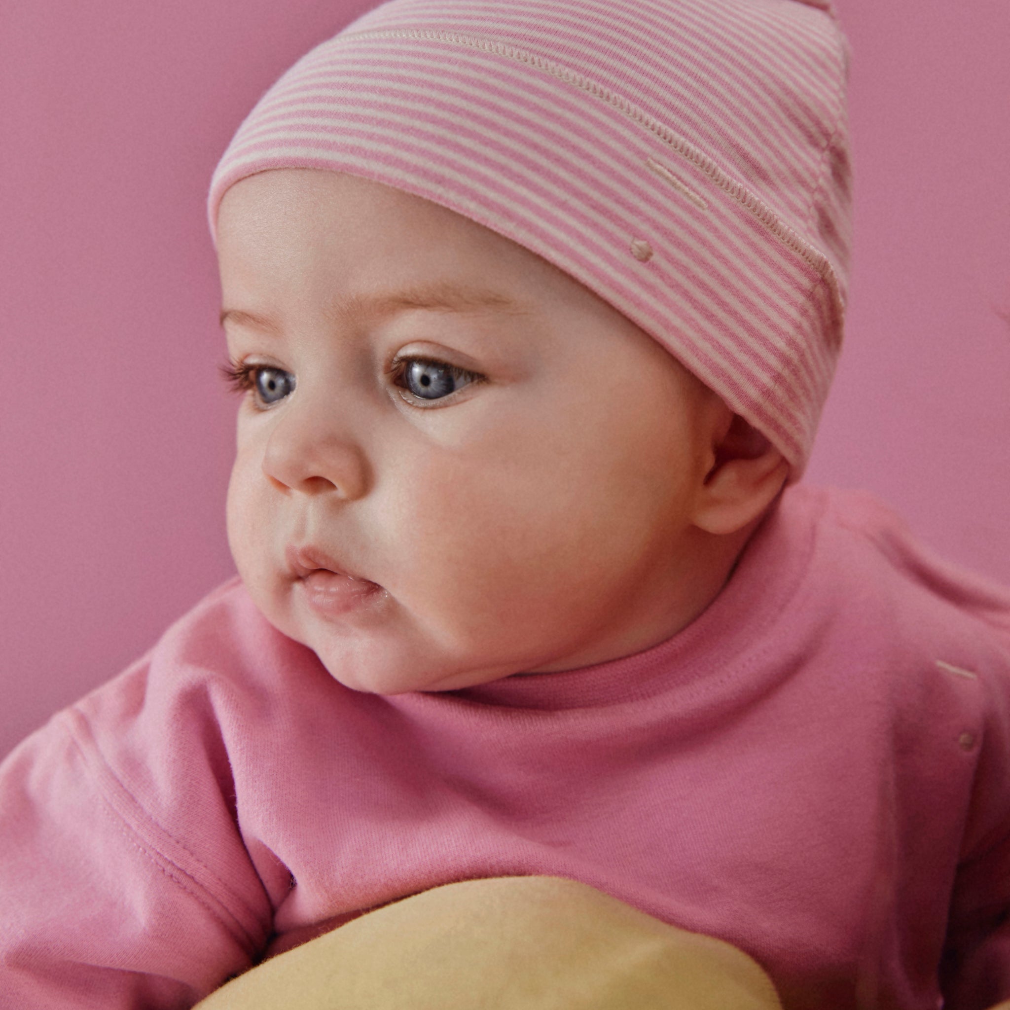 Sweat-shirt pour bébé à épaules tombantes GOTS Bubblegum / Pull pour bébé à épaules tombantes GOTS Bubblegum
