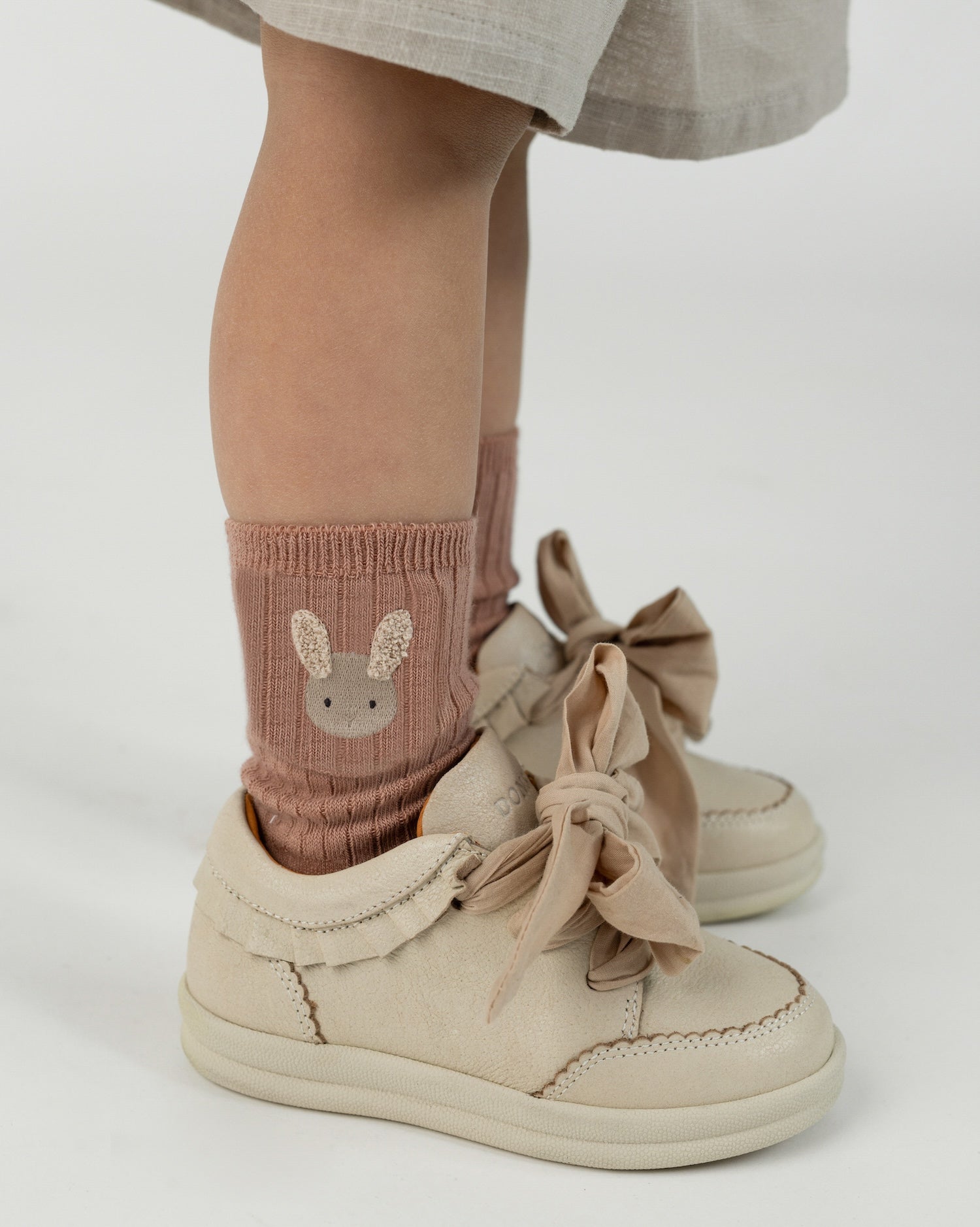 Socken Bell Fluffy Bunny Rose Dawn