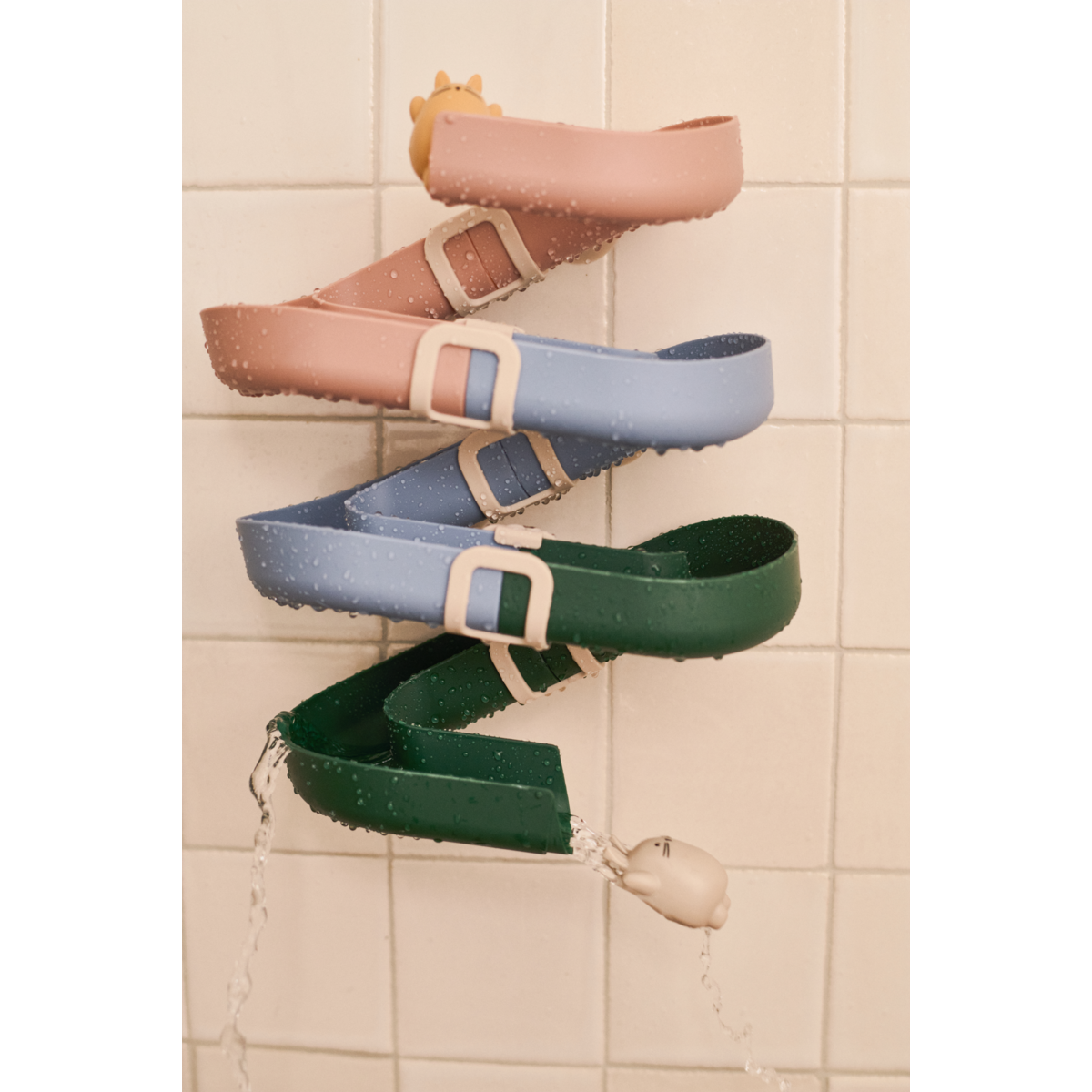 Yara Waterway Garden Green Multi Mix Wall Sconce