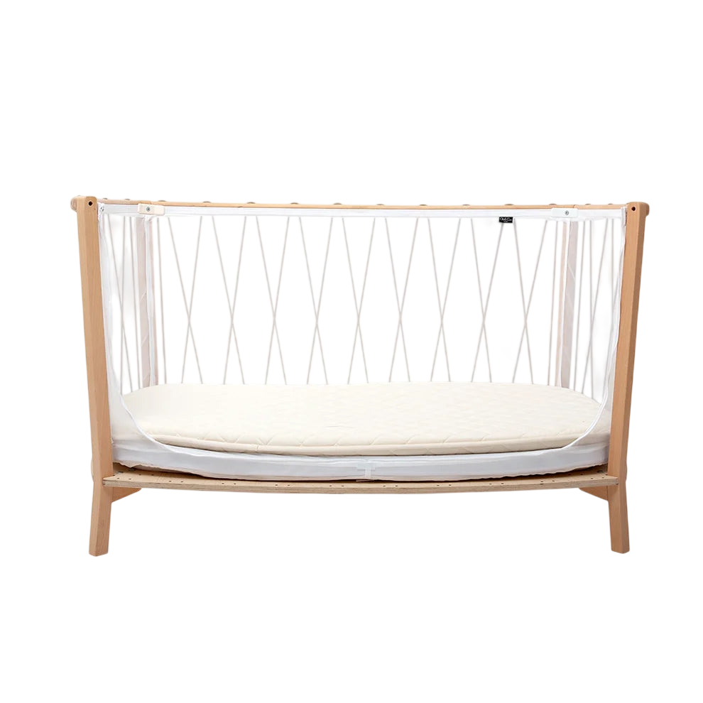 KIMI Kit 120 Crib with Mattress & Mattress Pad in Organic Hazelnut