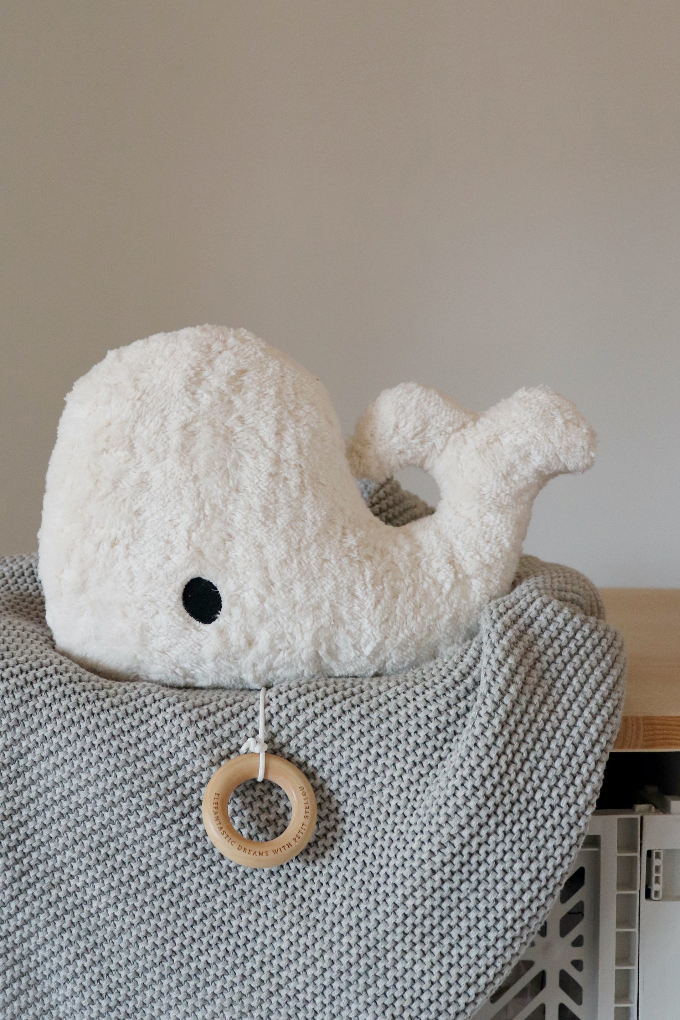 Boîte à musique BIG FRIEND WHALE  blanc cassé