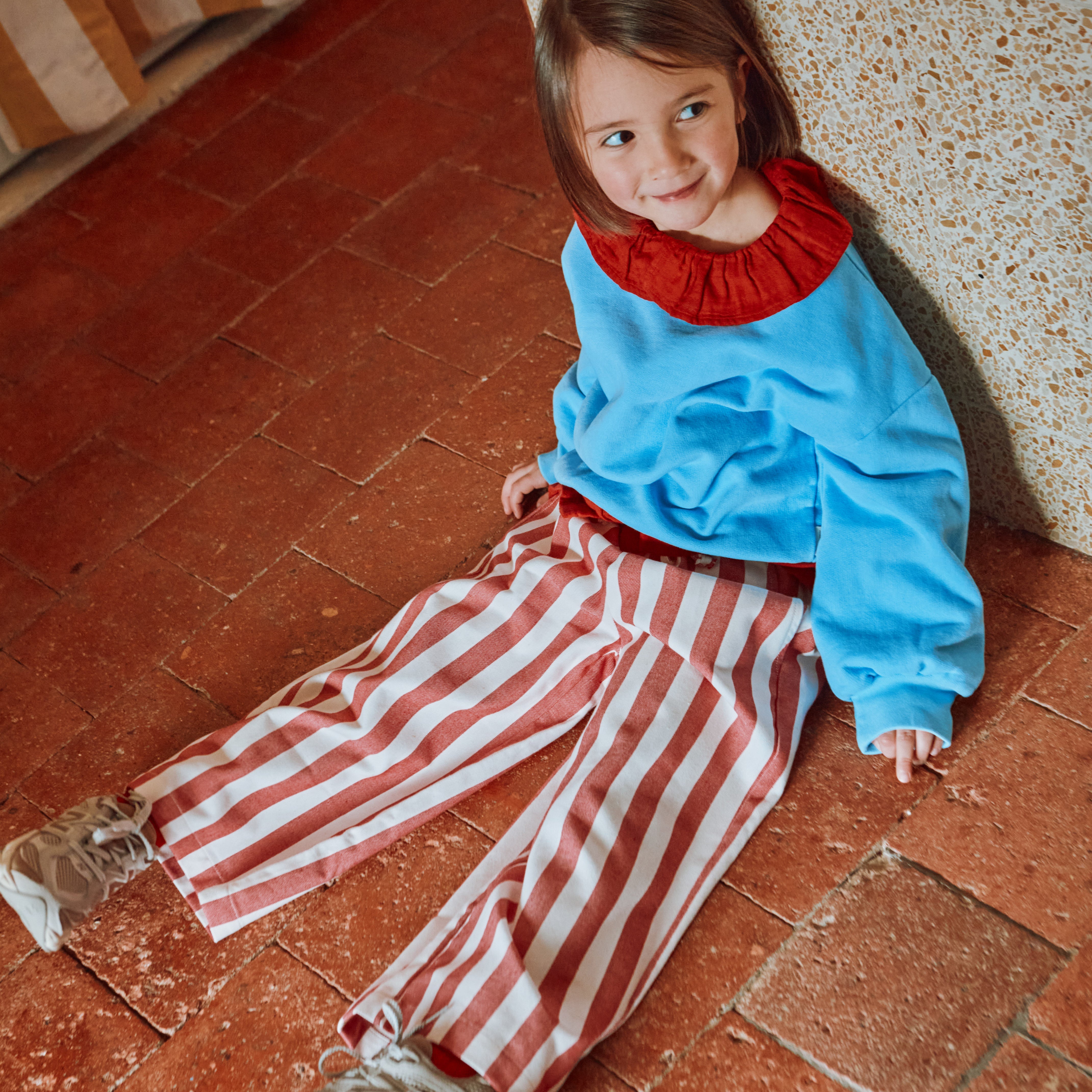 HOSE CERISE RAYURES ROUGES
