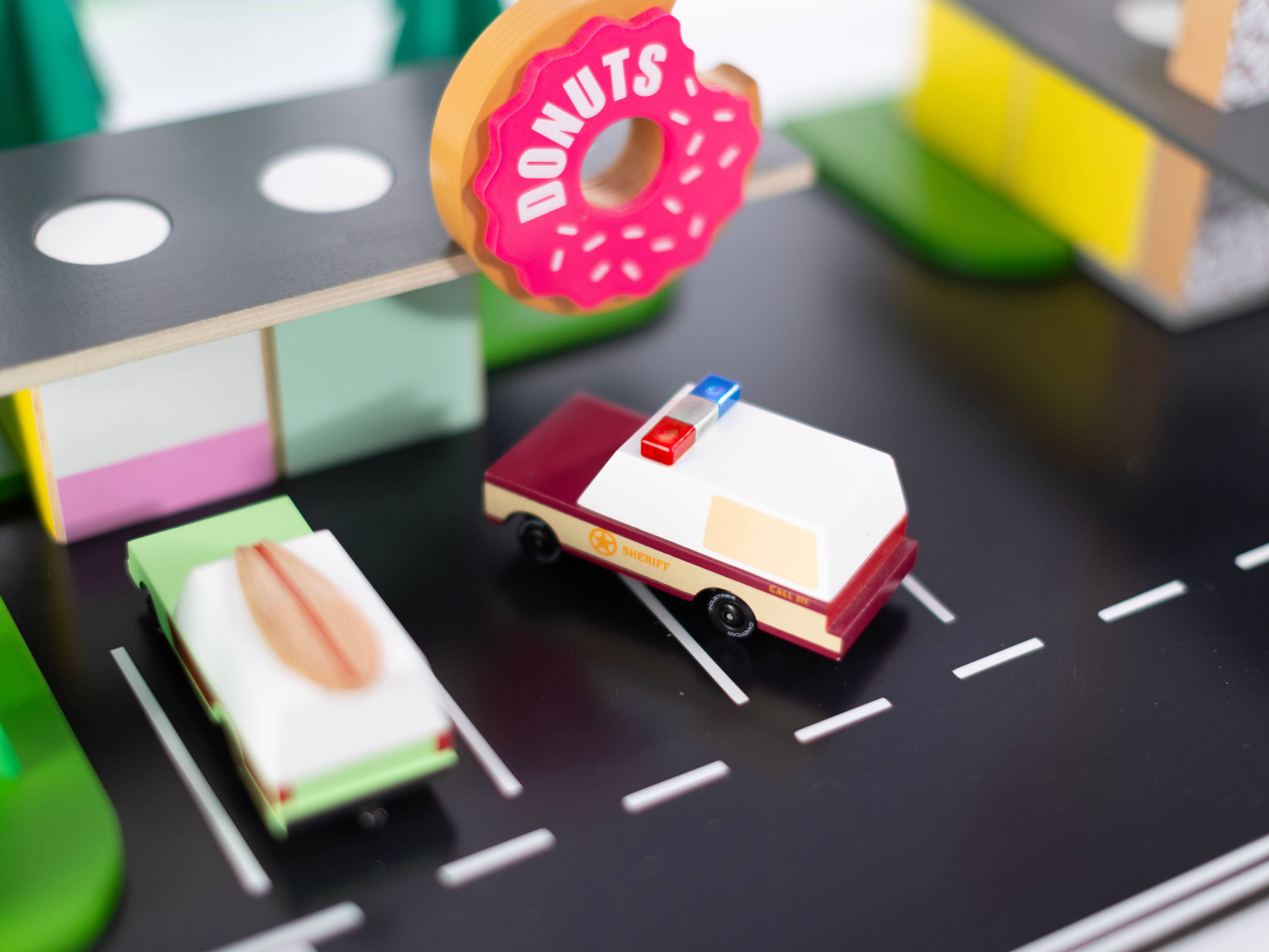 Candylab Toys Sheriff Truck Holzauto