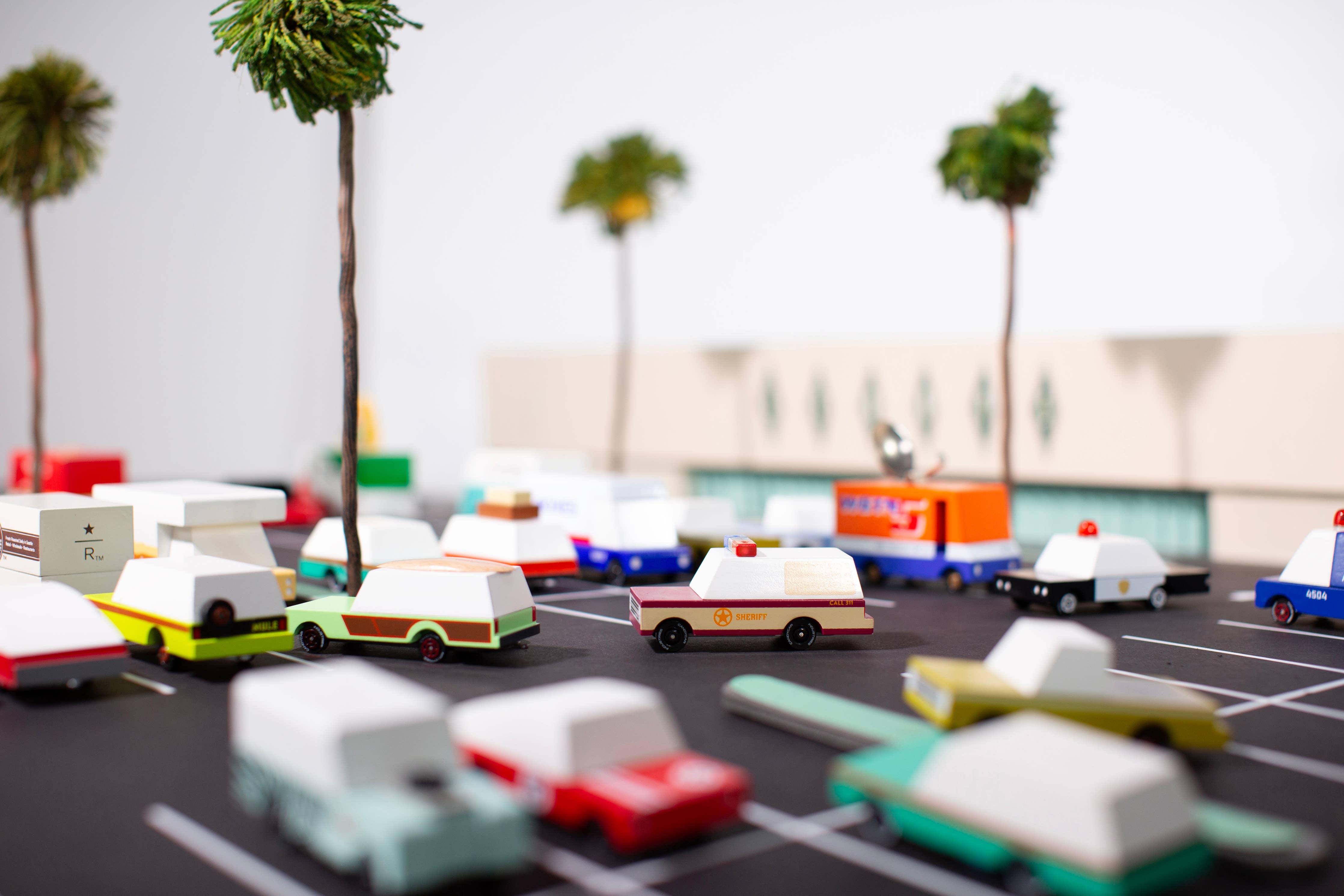 Candylab Toys Sheriff Truck Holzauto
