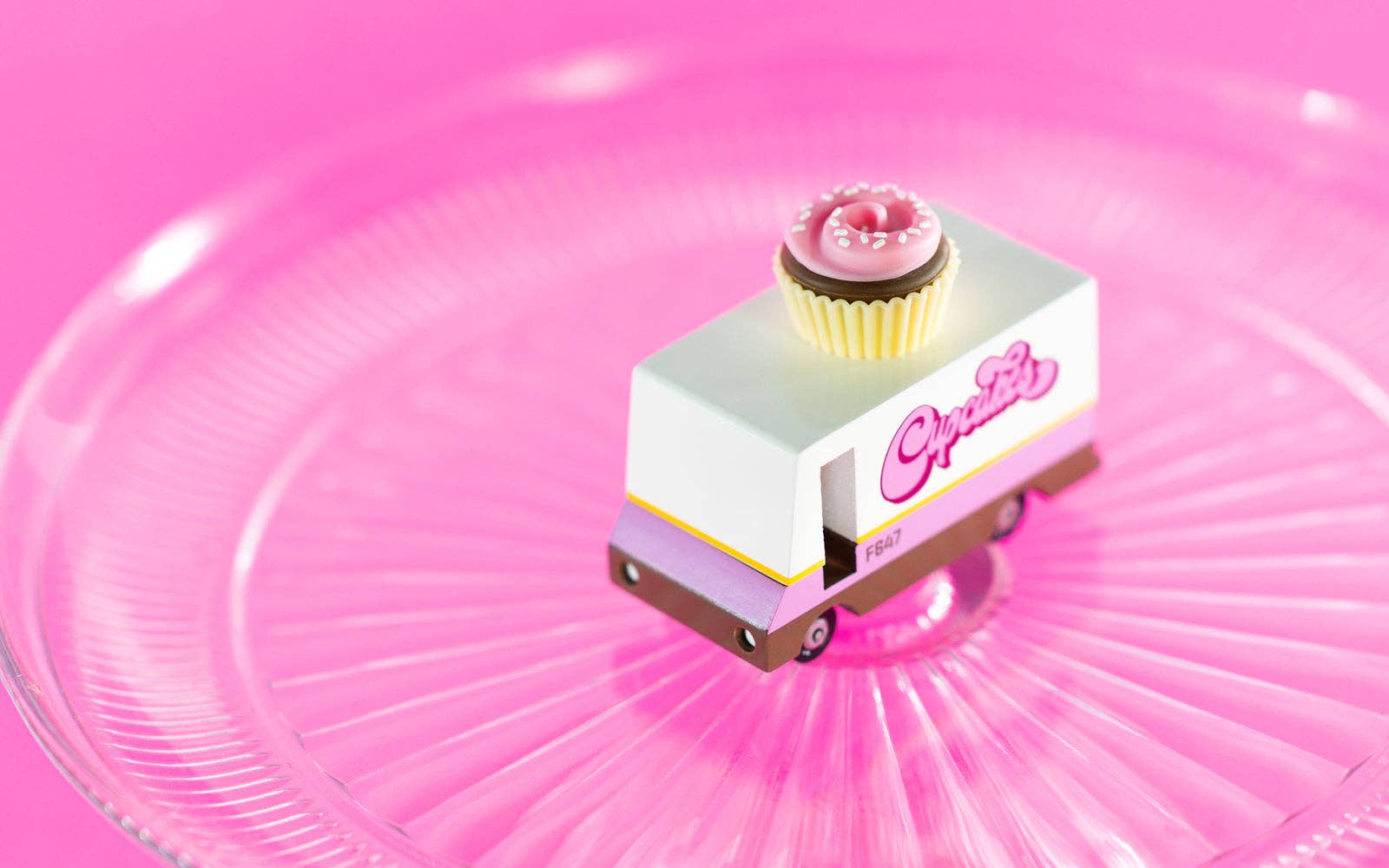 Candylab Toys Cupcake Van