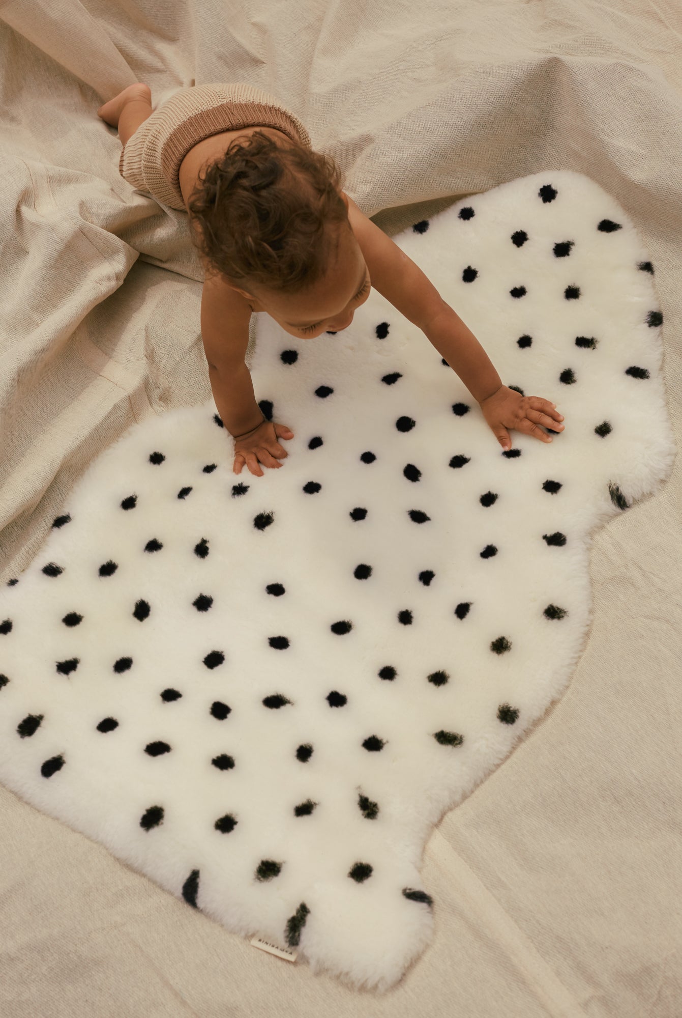 Binibamba Lammfell Baby-Spieldecke Dalmatian