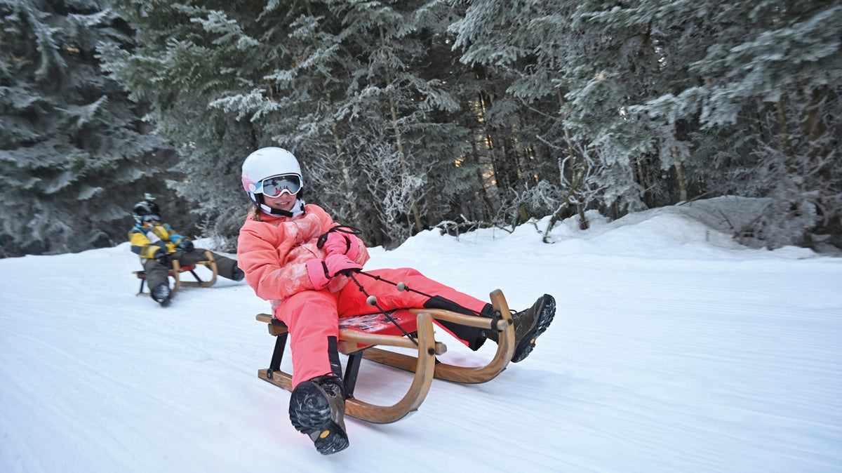 Book Winter Kids Switzerland EN