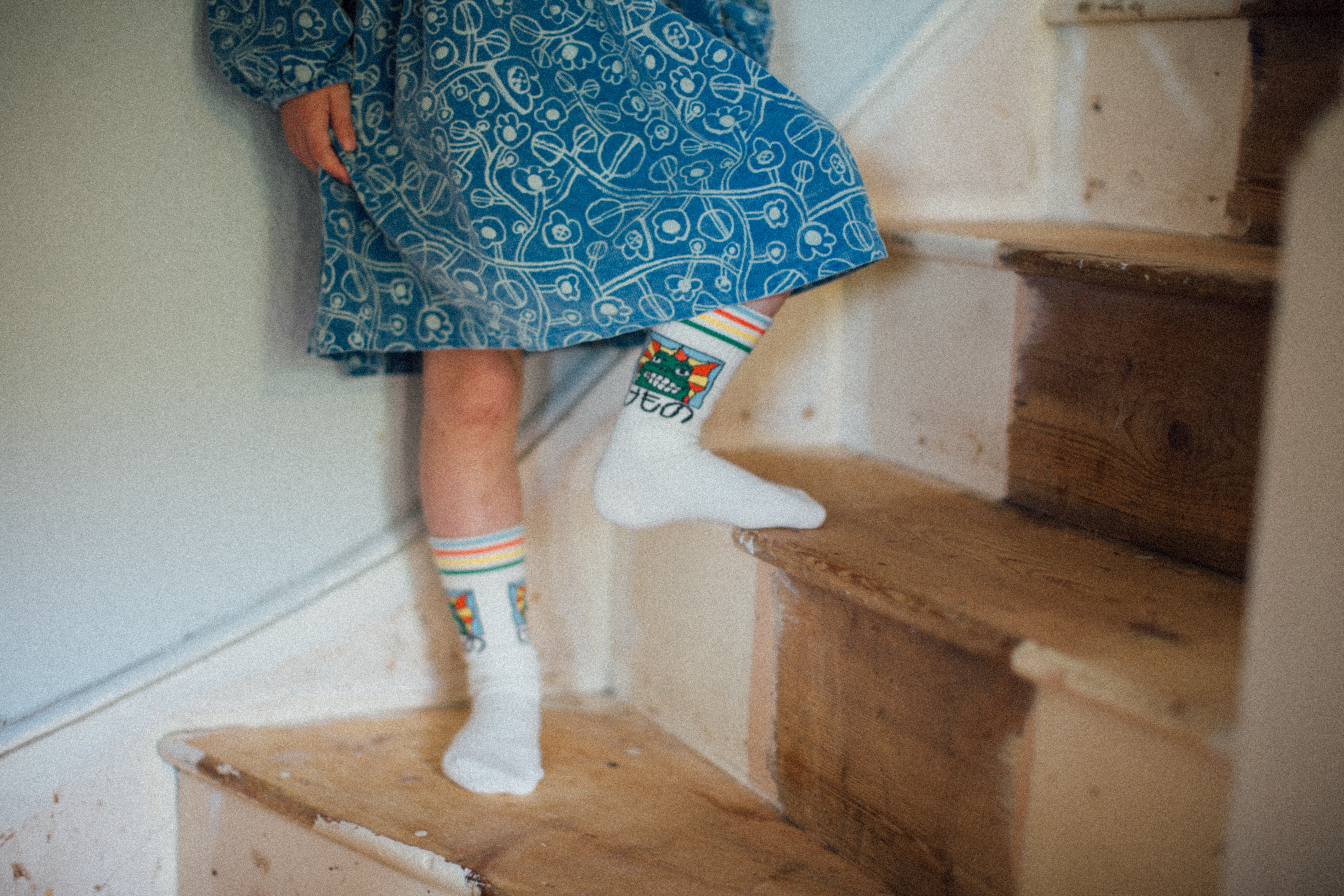Robe « Sketchy Flowers » à motifs sur toute la surface, bleue