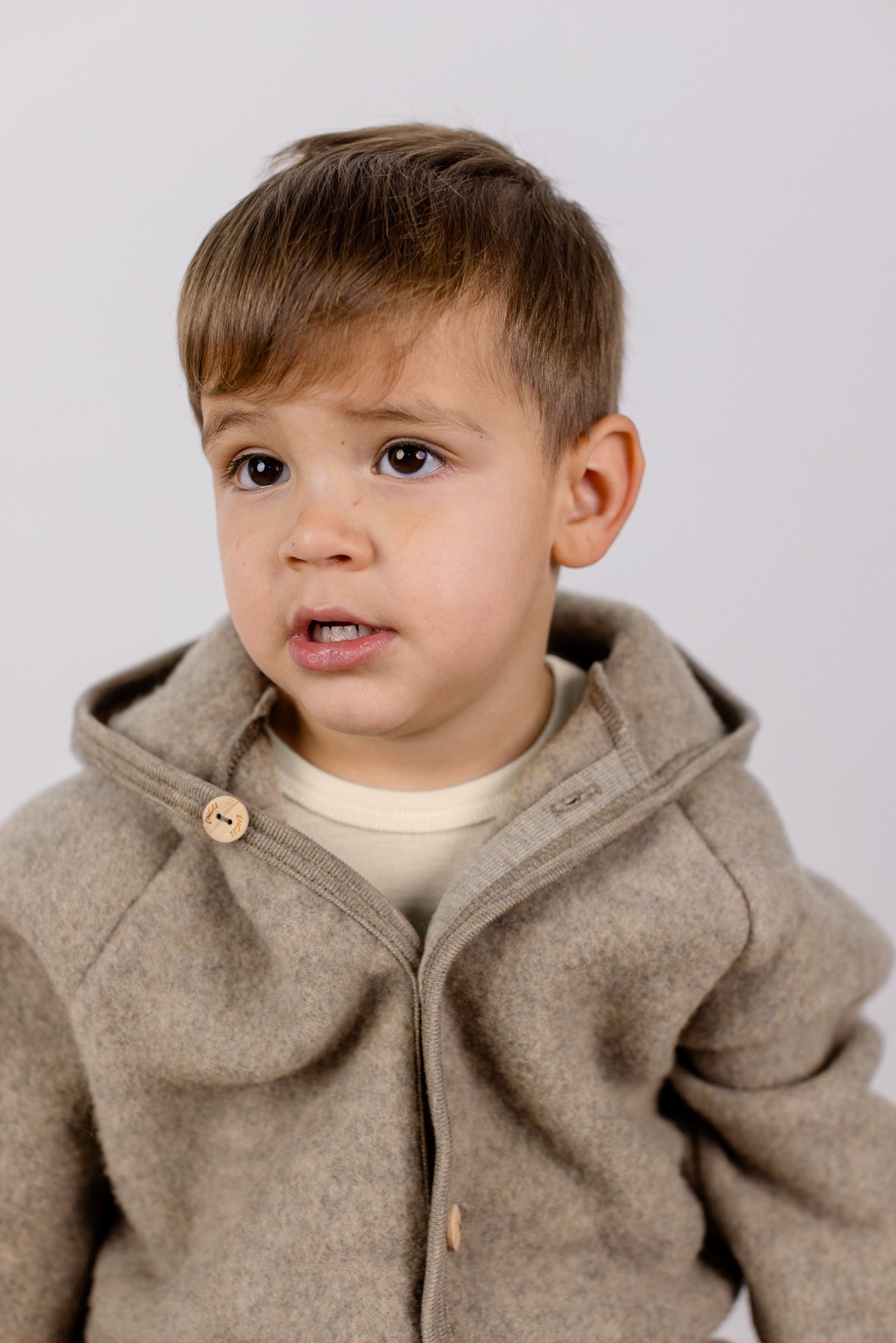 Veste à capuche Engel en laine mérinos, coloris « noix mélangé »