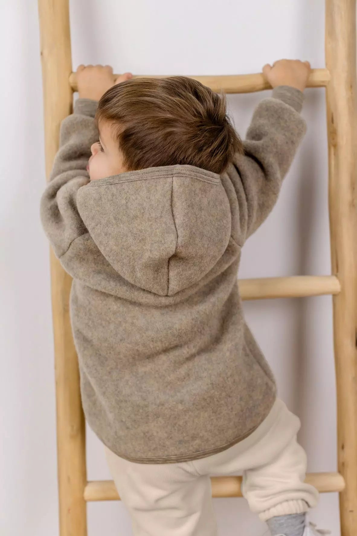 Veste à capuche Engel en laine mérinos, coloris « noix mélangé »