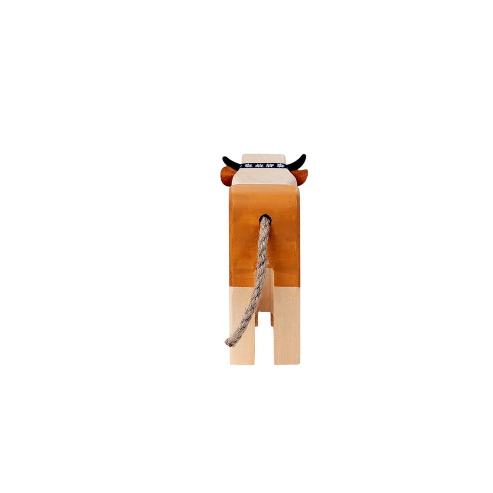 Trauffer Kuh 2 stehend Simmentaler