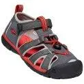 Keen Y Seacamp II CNX magnet/fiery red - Cute, comfortable and nice and airy - we love sandals for hot days | Stadtlandkind