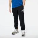 Pantalon de survêtement à logo superposé Y Essentials noir - Des chinos et des joggeurs toujours adaptés, tout simplement | Stadtlandkind